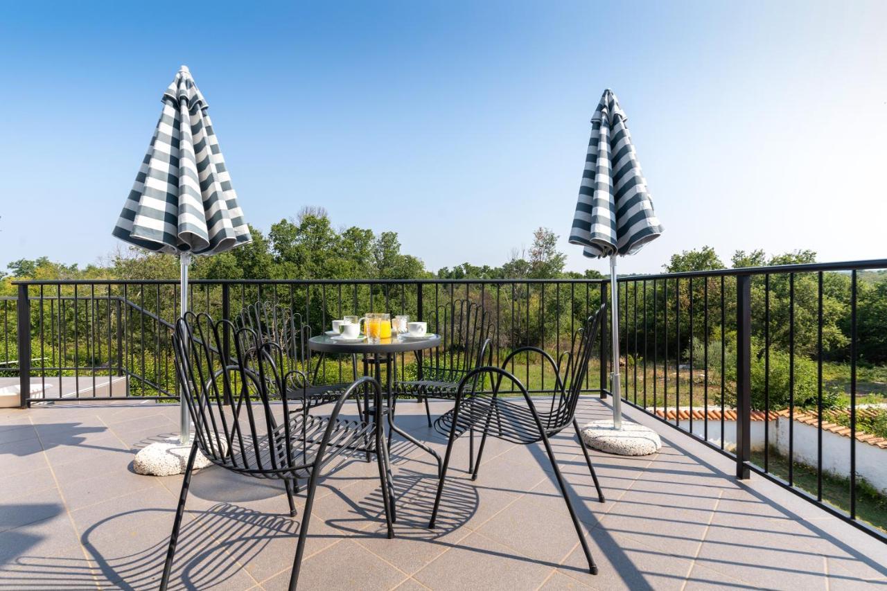 Apartments Oliva Пореч Экстерьер фото