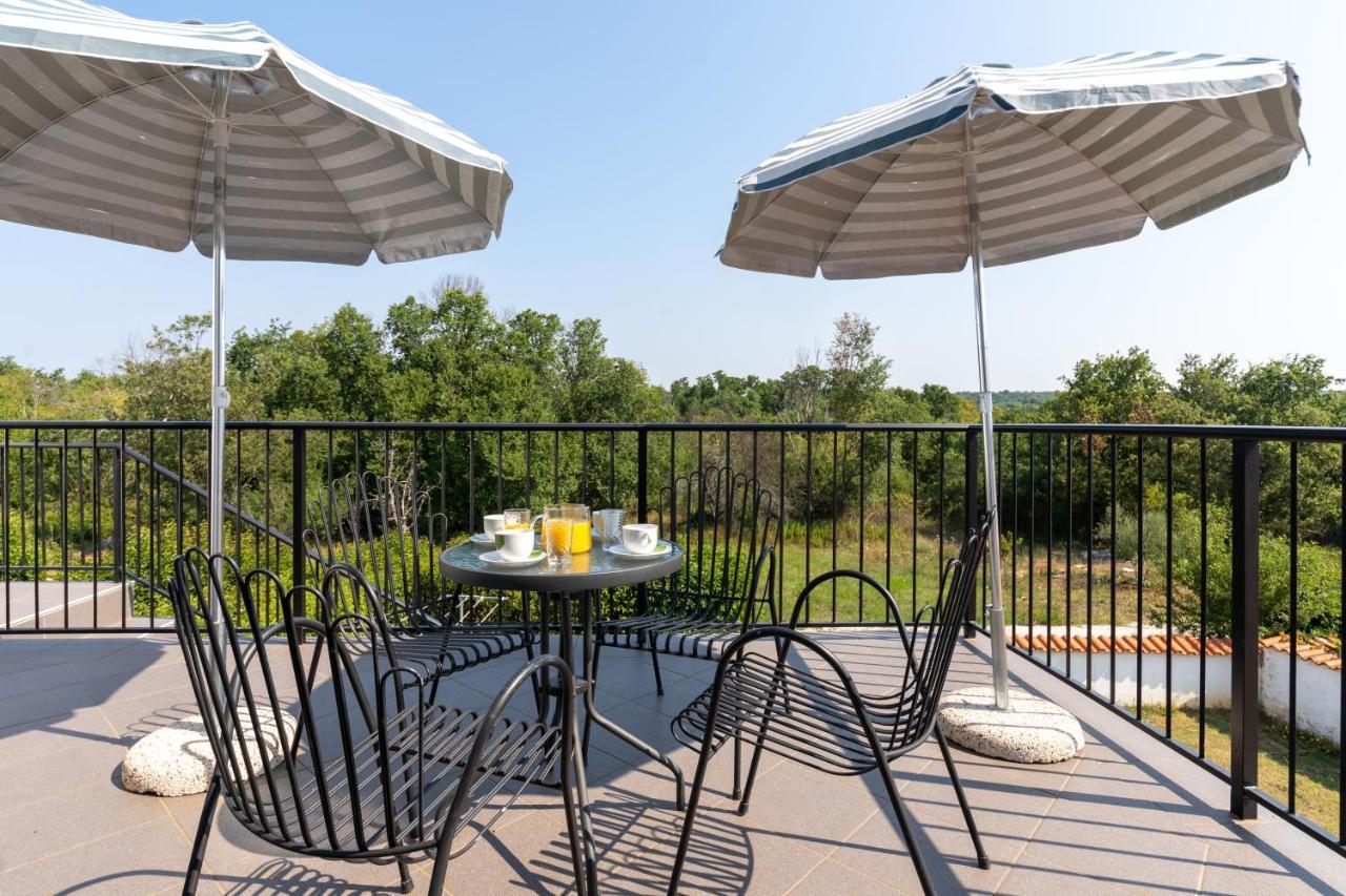 Apartments Oliva Пореч Экстерьер фото