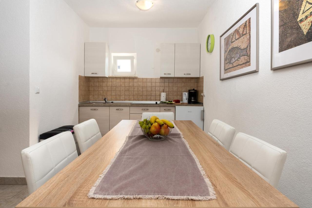 Apartments Oliva Пореч Экстерьер фото