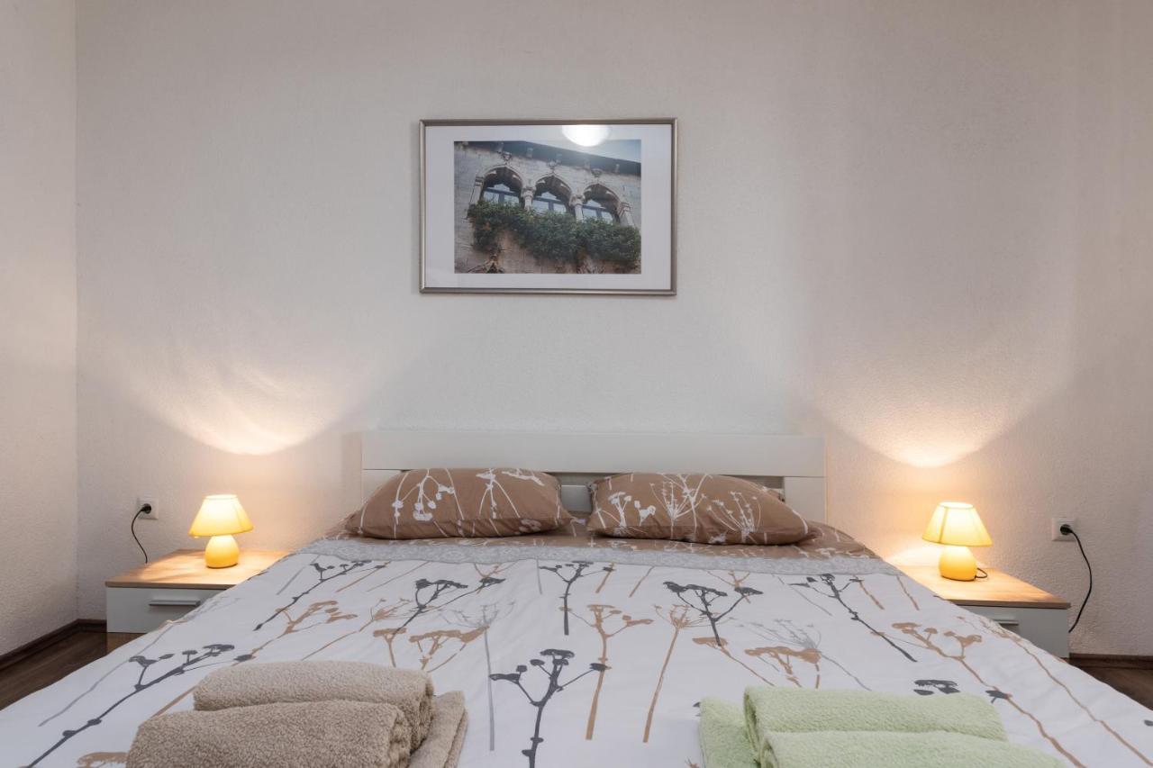 Apartments Oliva Пореч Экстерьер фото