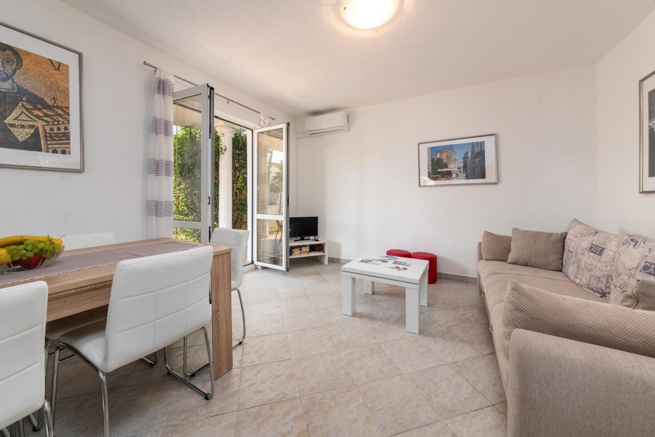 Apartments Oliva Пореч Экстерьер фото