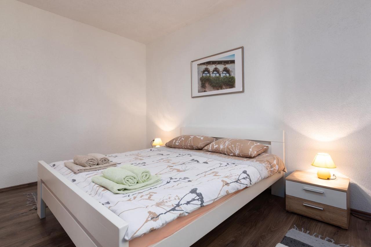 Apartments Oliva Пореч Экстерьер фото