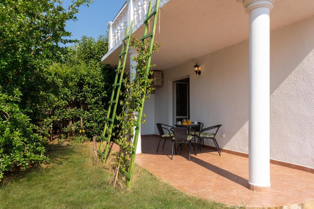 Apartments Oliva Пореч Экстерьер фото