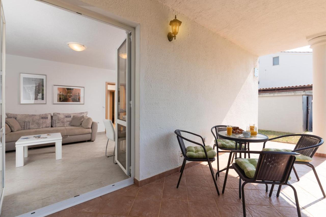 Apartments Oliva Пореч Экстерьер фото