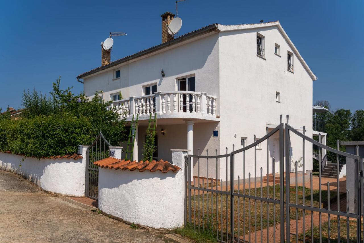 Apartments Oliva Пореч Экстерьер фото