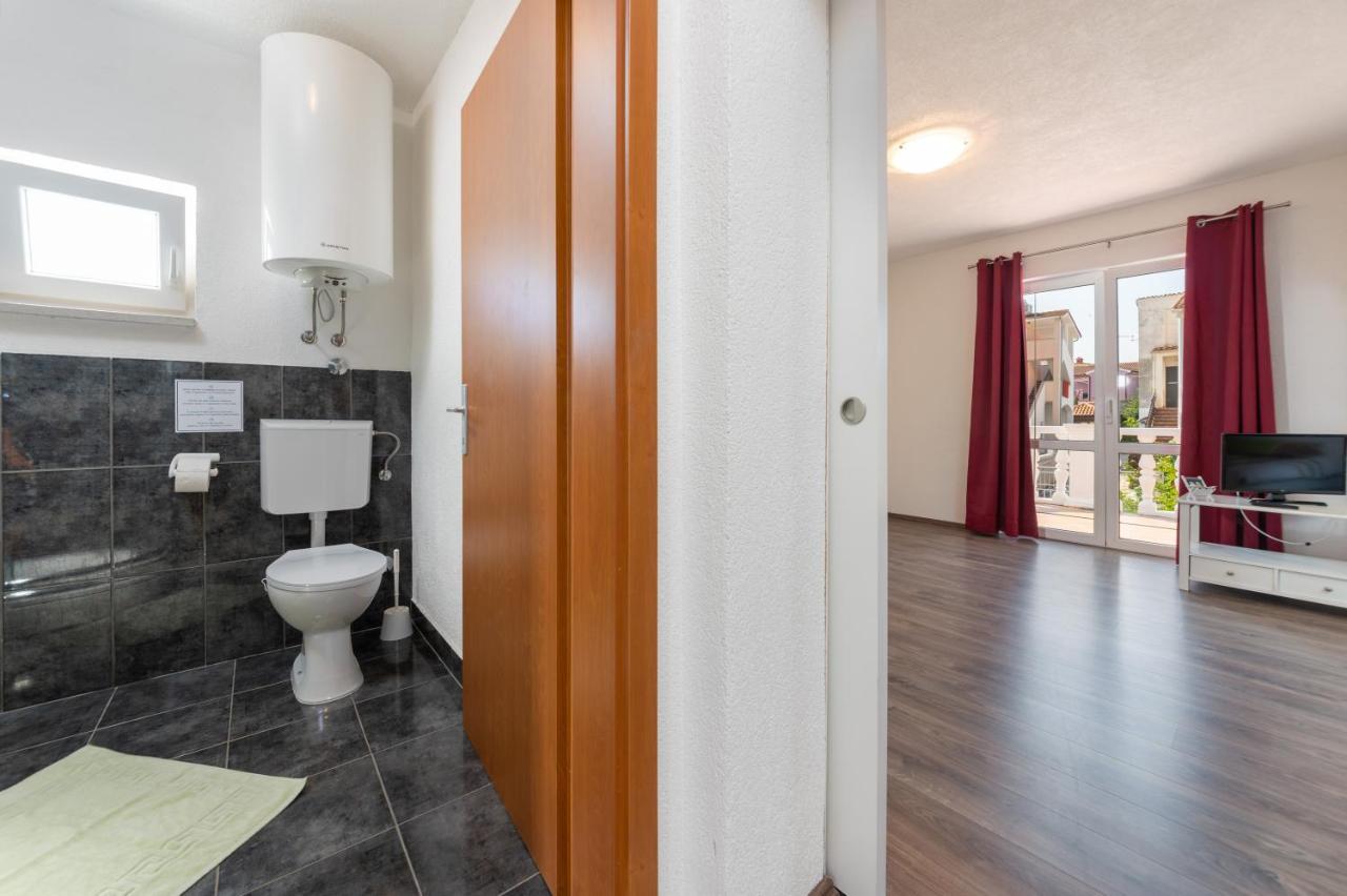 Apartments Oliva Пореч Экстерьер фото